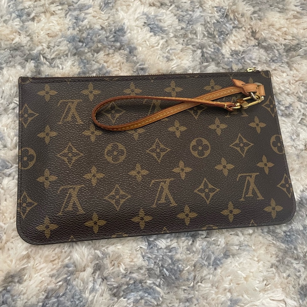 Louis Vuitton Monogram Neverfull MM GM Pochette